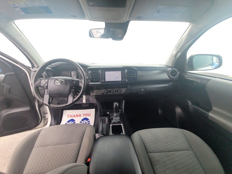 Toyota Tacoma 2WD Vehicle Full-screen Gallery Image 14