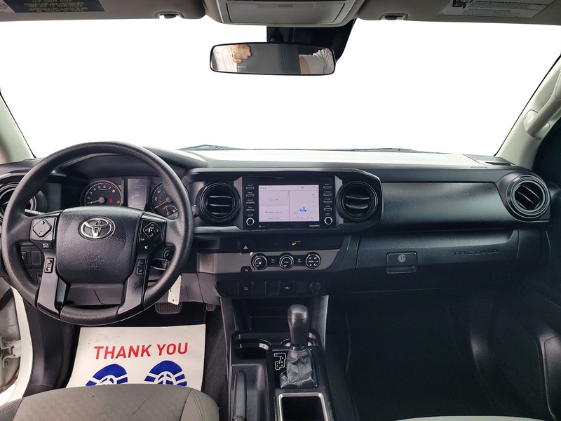 Toyota Tacoma 2WD Vehicle Full-screen Gallery Image 15