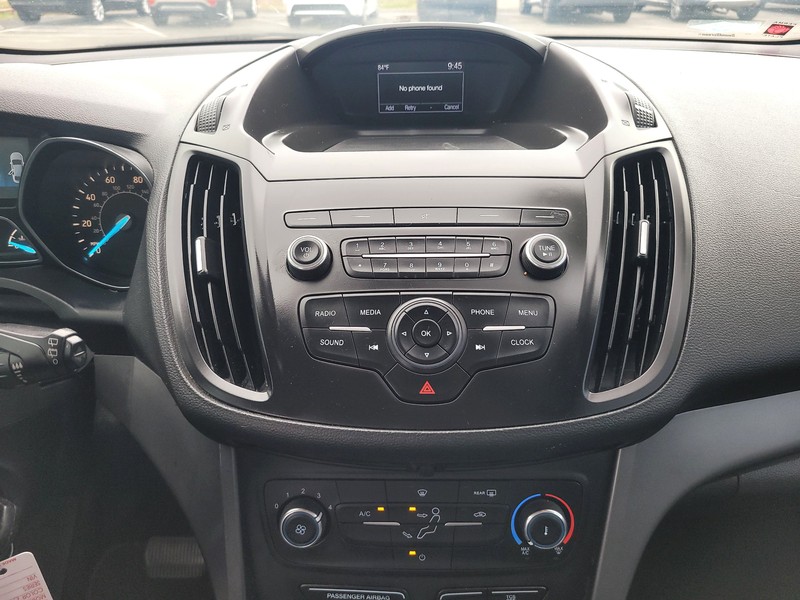 Ford Escape Vehicle Full-screen Gallery Image 12