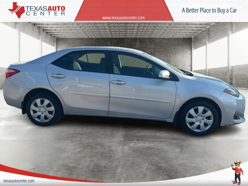 Toyota Corolla Vehicle Full-screen Gallery Image 04