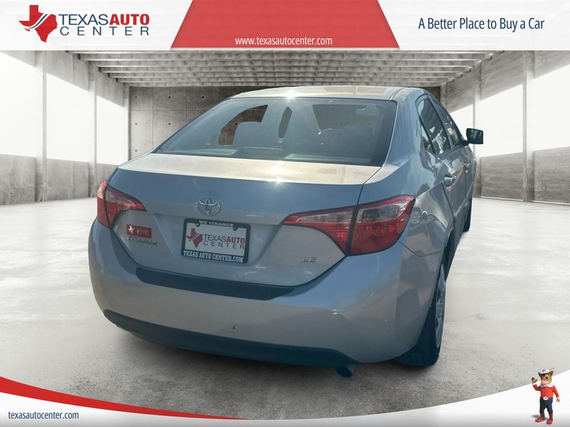 Toyota Corolla Vehicle Full-screen Gallery Image 05