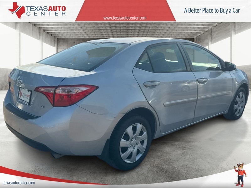 Toyota Corolla Vehicle Full-screen Gallery Image 06