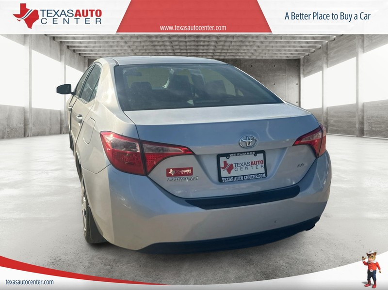 Toyota Corolla Vehicle Full-screen Gallery Image 07