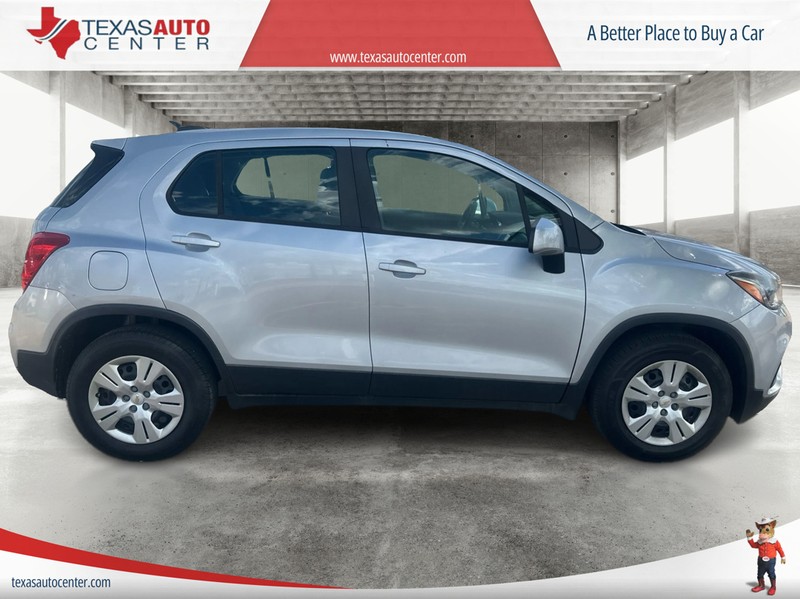 Chevrolet Trax Vehicle Full-screen Gallery Image 04