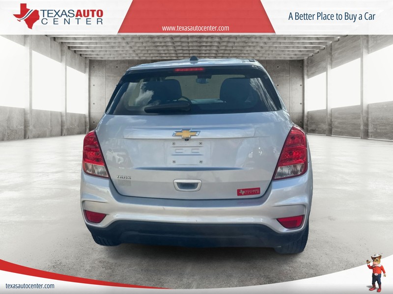 Chevrolet Trax Vehicle Full-screen Gallery Image 06