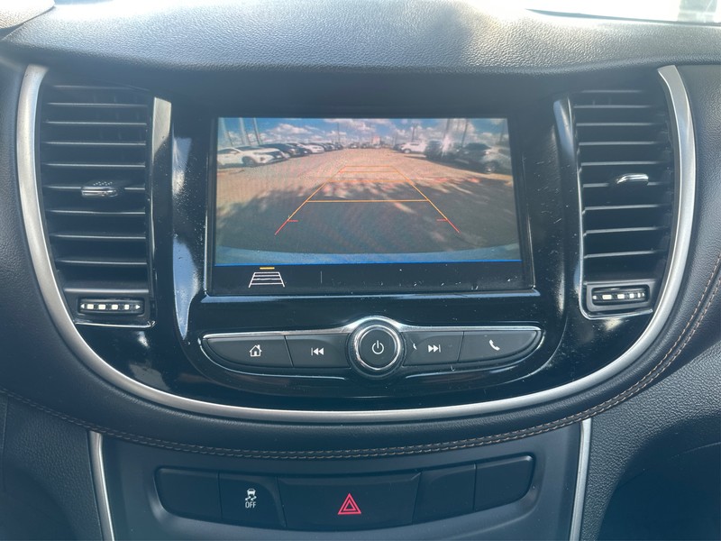 Chevrolet Trax Vehicle Full-screen Gallery Image 17