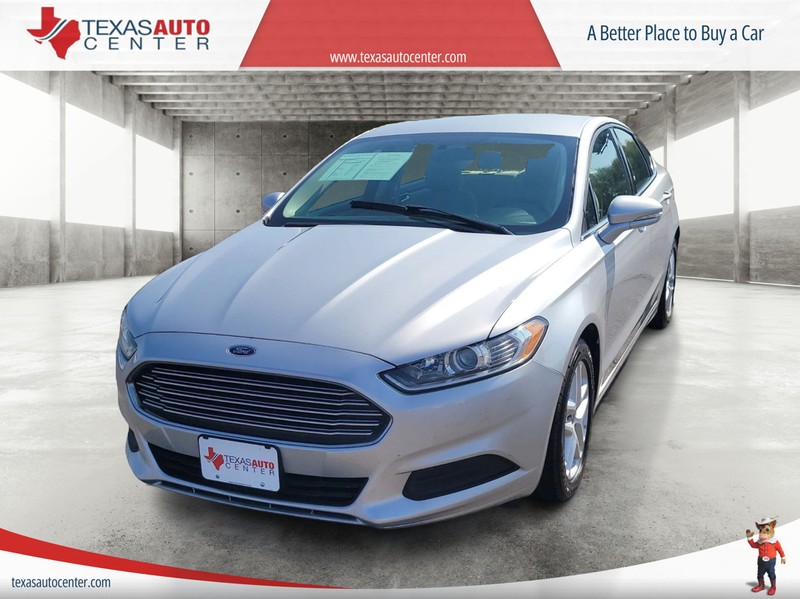 Ford Fusion Vehicle Full-screen Gallery Image 02