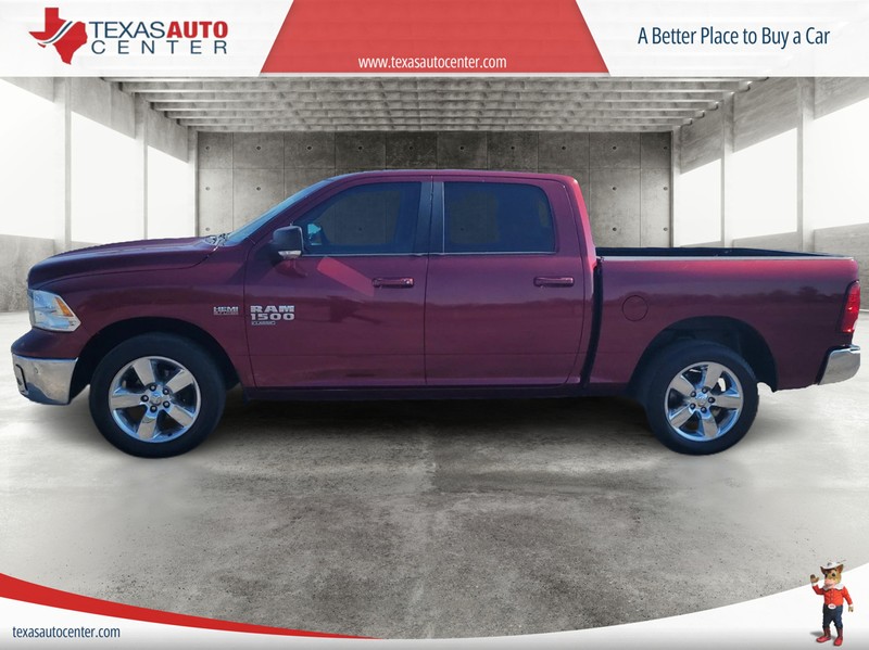 Ram 1500 Classic Vehicle Full-screen Gallery Image 5