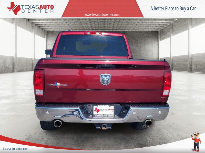 Ram 1500 Classic Vehicle Full-screen Gallery Image 6