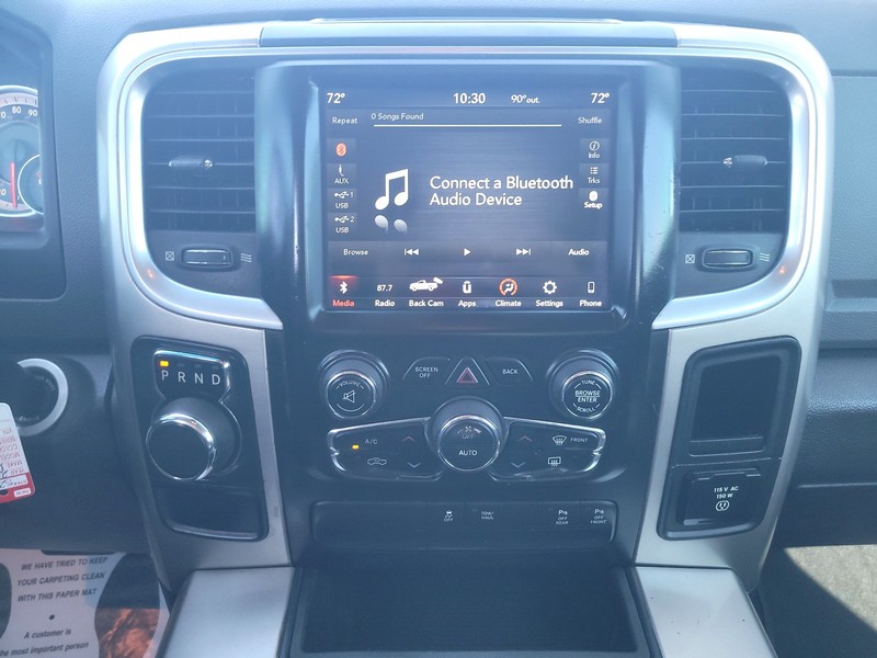 Ram 1500 Classic Vehicle Full-screen Gallery Image 11