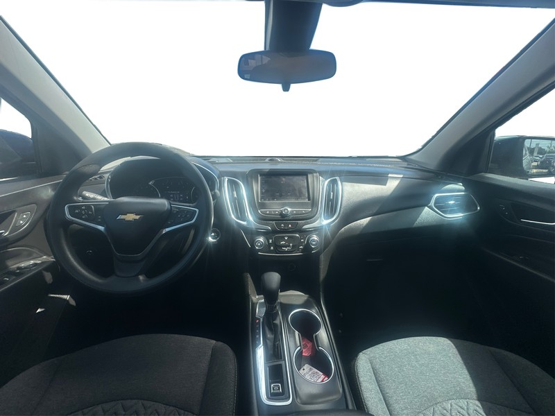 Chevrolet Equinox Vehicle Full-screen Gallery Image 16