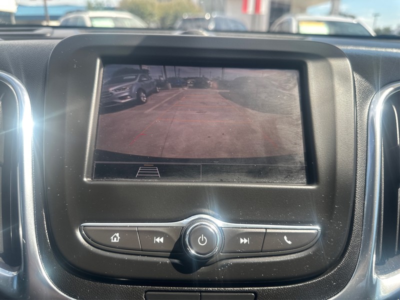 Chevrolet Equinox Vehicle Full-screen Gallery Image 17