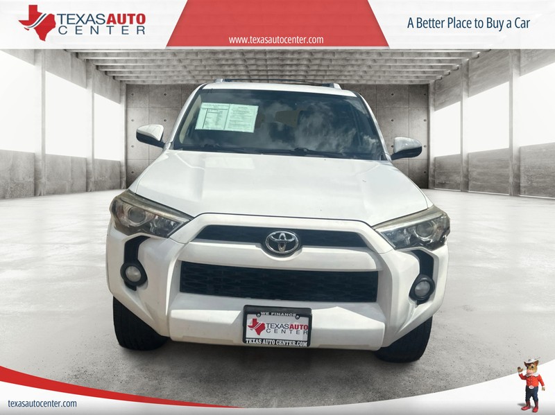 Toyota 4Runner Vehicle Full-screen Gallery Image 3