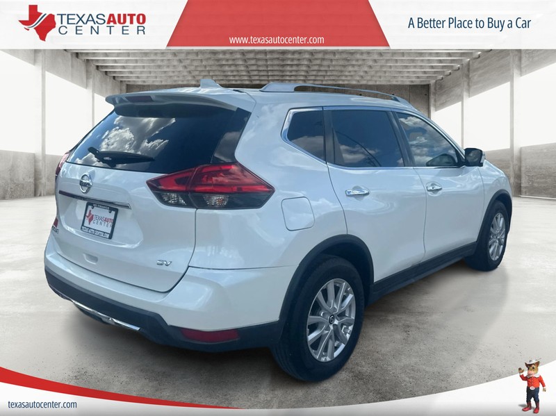 Nissan Rogue Vehicle Full-screen Gallery Image 6