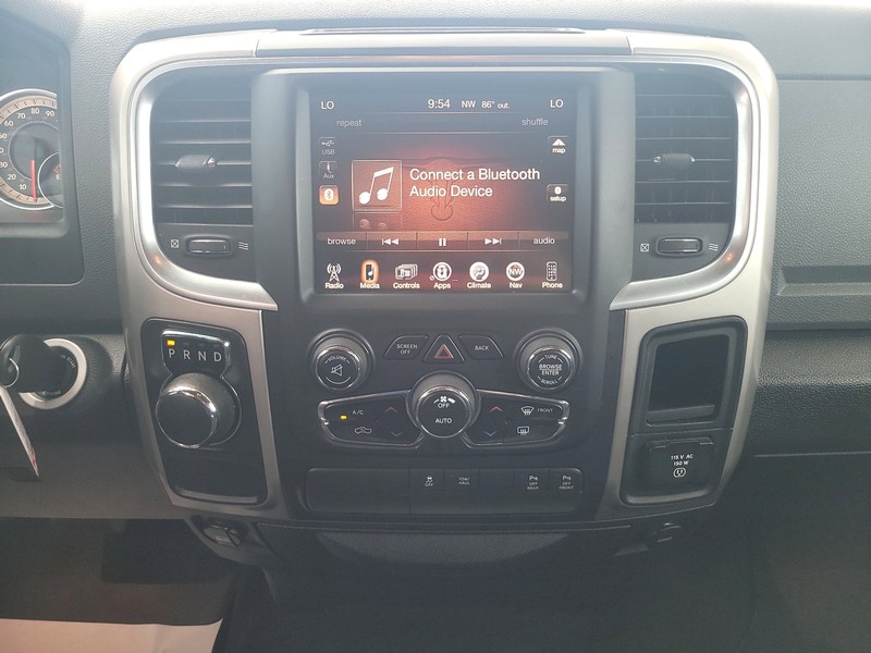 Ram 1500 Vehicle Full-screen Gallery Image 10
