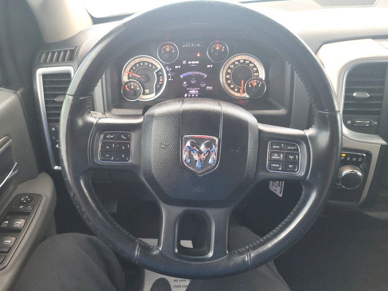 Ram 1500 Vehicle Full-screen Gallery Image 12