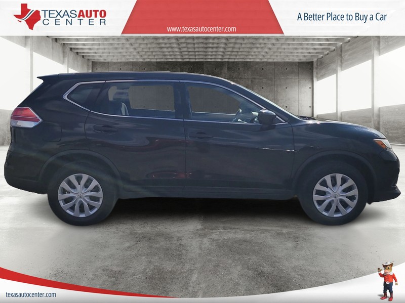 Nissan Rogue Vehicle Full-screen Gallery Image 4