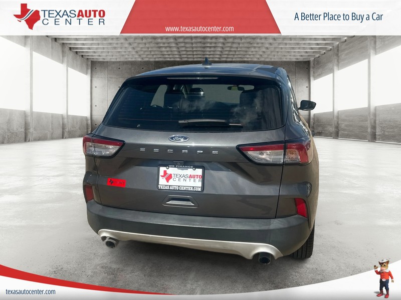 Ford Escape Vehicle Full-screen Gallery Image 6