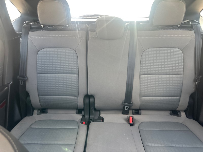 Ford Escape Vehicle Full-screen Gallery Image 13