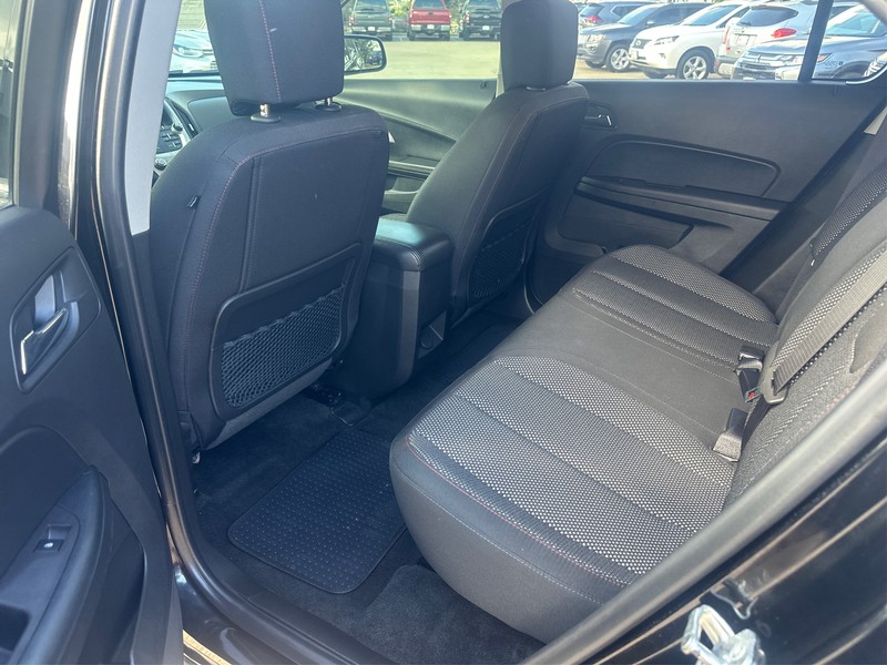 Chevrolet Equinox Vehicle Full-screen Gallery Image 10