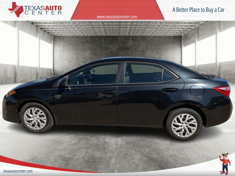 Toyota Corolla Vehicle Full-screen Gallery Image 5