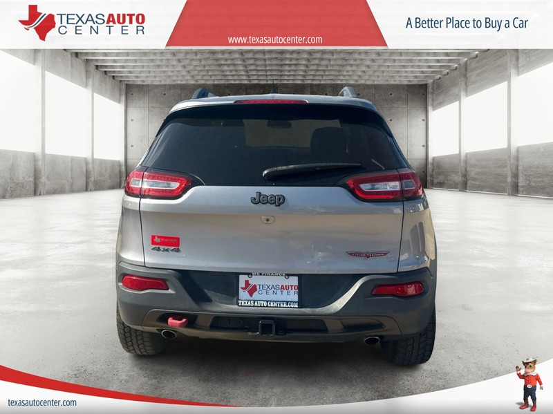 Jeep Cherokee Vehicle Full-screen Gallery Image 5