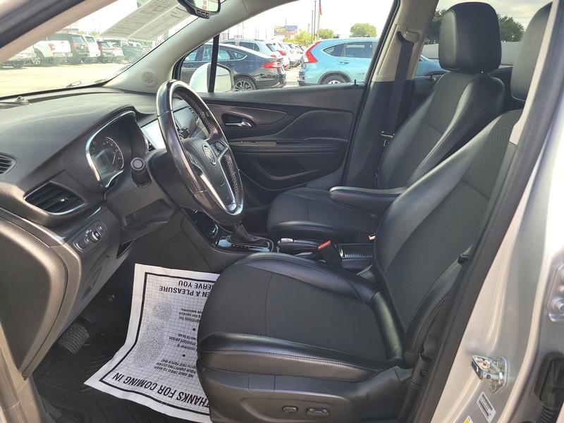 Buick Encore Vehicle Full-screen Gallery Image 9