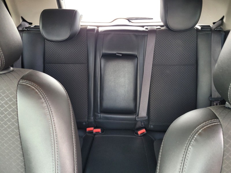 Buick Encore Vehicle Full-screen Gallery Image 13