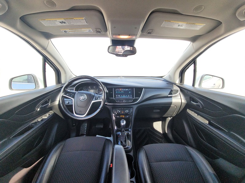 Buick Encore Vehicle Full-screen Gallery Image 15