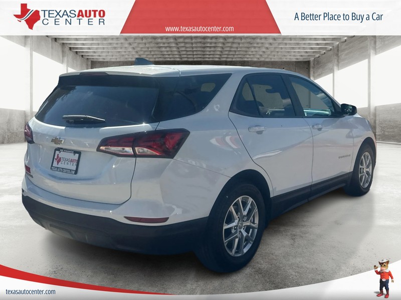 Chevrolet Equinox Vehicle Full-screen Gallery Image 7