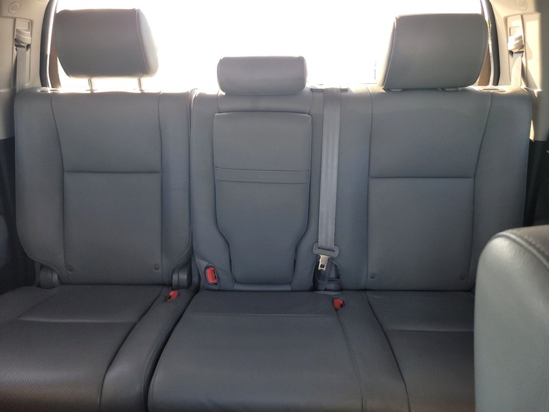 Toyota Tundra 2WD Truck Vehicle Full-screen Gallery Image 12