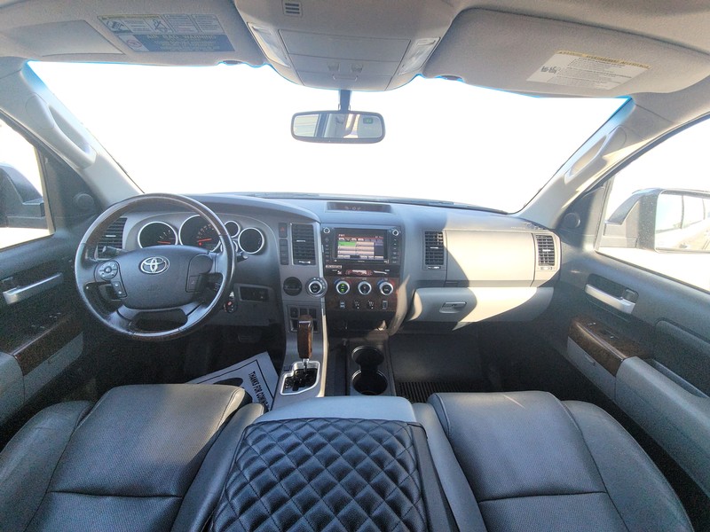 Toyota Tundra 2WD Truck Vehicle Full-screen Gallery Image 14