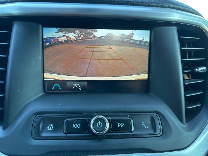 GMC Acadia Vehicle Full-screen Gallery Image 17