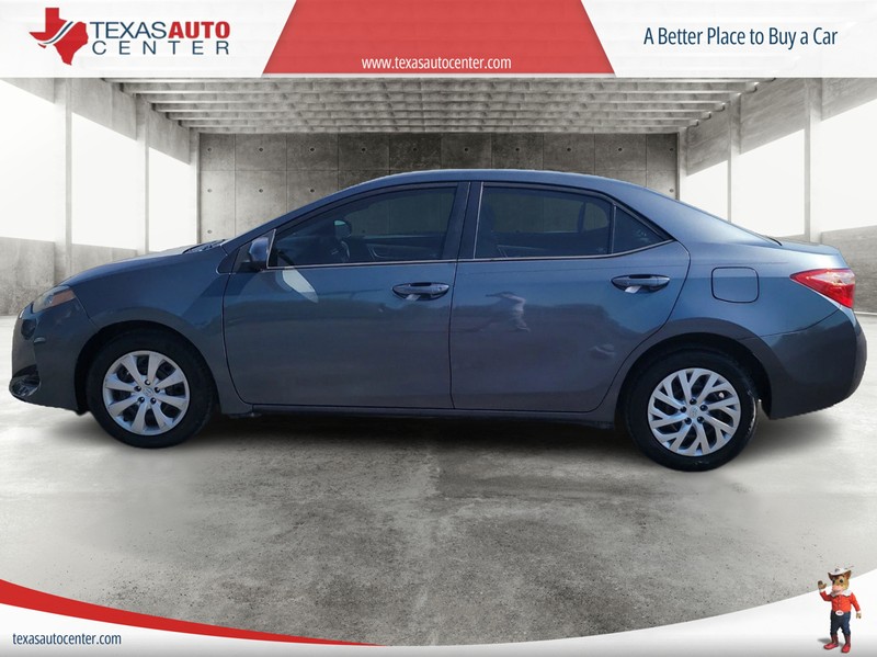 Toyota Corolla Vehicle Full-screen Gallery Image 5