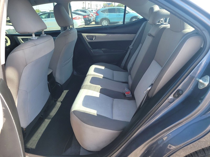 Toyota Corolla Vehicle Full-screen Gallery Image 10