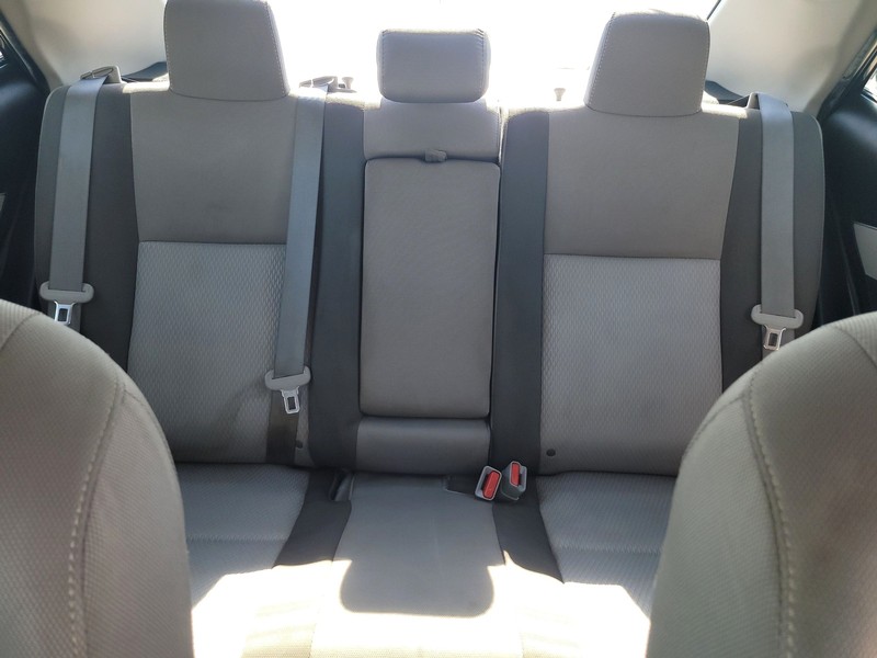 Toyota Corolla Vehicle Full-screen Gallery Image 12