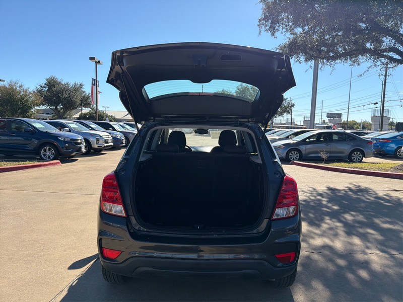 Chevrolet Trax Vehicle Full-screen Gallery Image 11