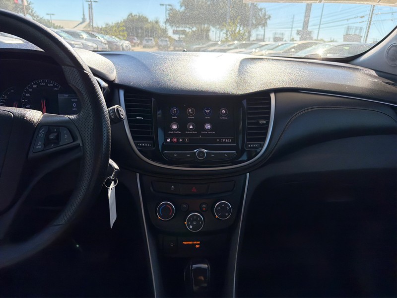 Chevrolet Trax Vehicle Full-screen Gallery Image 12