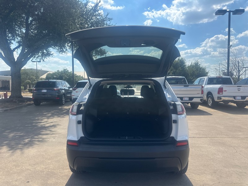 Jeep Cherokee Vehicle Full-screen Gallery Image 11