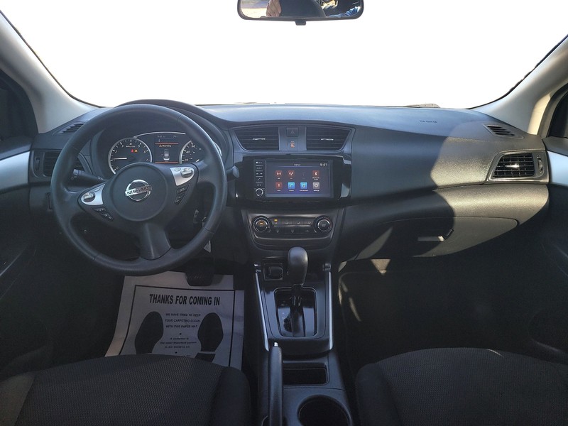 Nissan Sentra Vehicle Full-screen Gallery Image 15