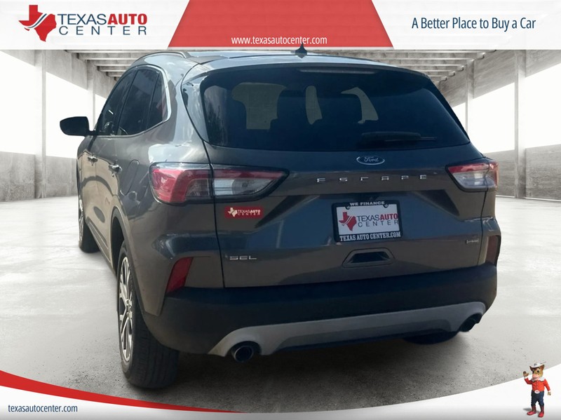 Ford Escape Vehicle Full-screen Gallery Image 8