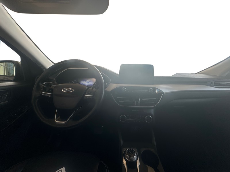Ford Escape Vehicle Full-screen Gallery Image 15