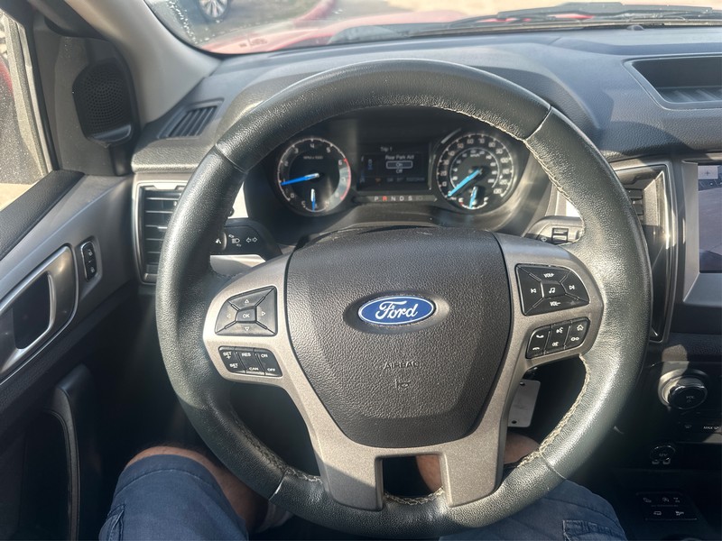 Ford Ranger Vehicle Full-screen Gallery Image 14