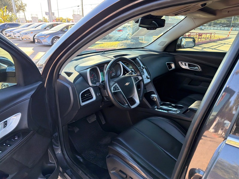 Chevrolet Equinox Vehicle Full-screen Gallery Image 9