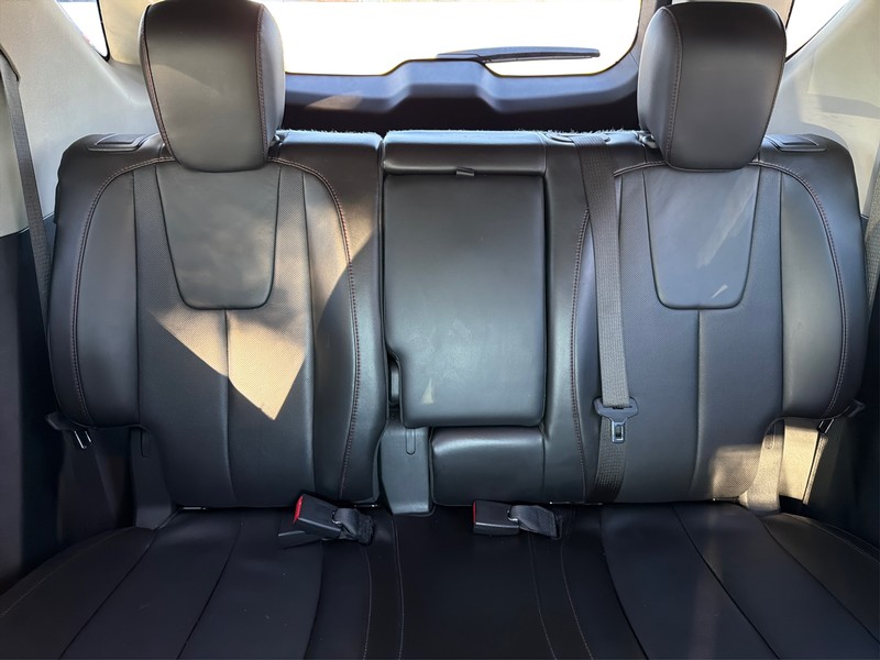 Chevrolet Equinox Vehicle Full-screen Gallery Image 13