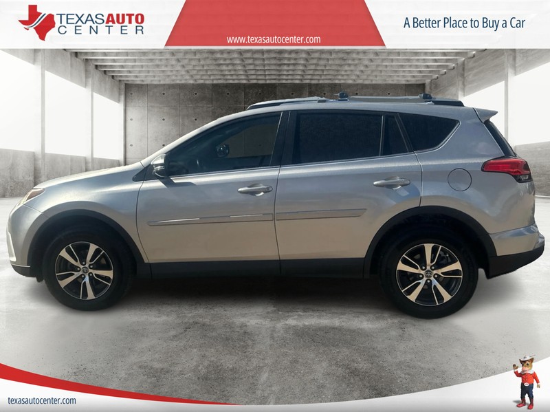 Toyota RAV4 Vehicle Full-screen Gallery Image 5