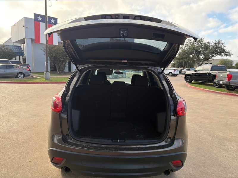 Mazda CX-5 Vehicle Full-screen Gallery Image 11