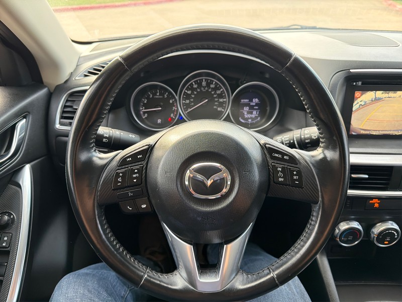 Mazda CX-5 Vehicle Full-screen Gallery Image 14