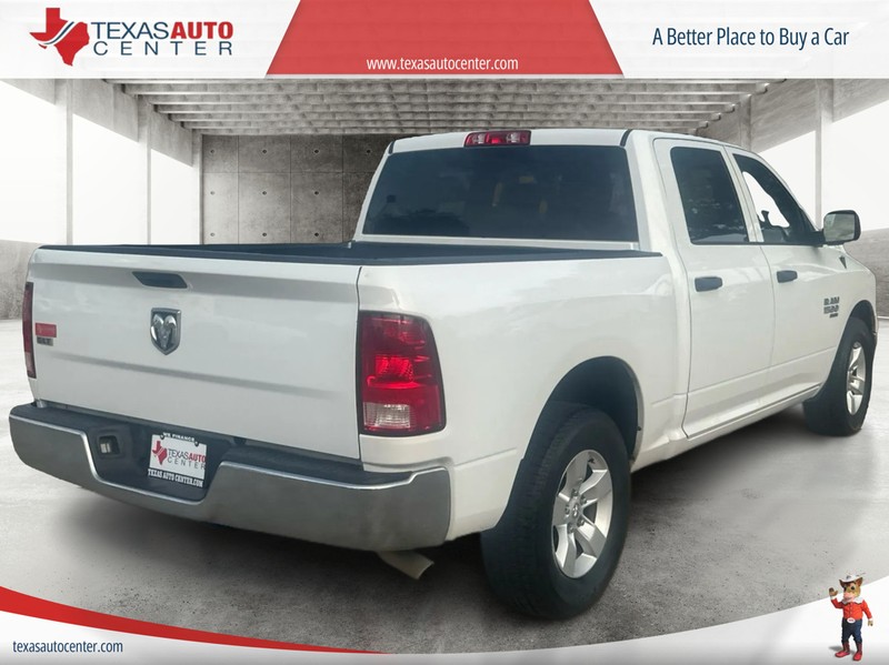 Ram 1500 Classic Vehicle Full-screen Gallery Image 7