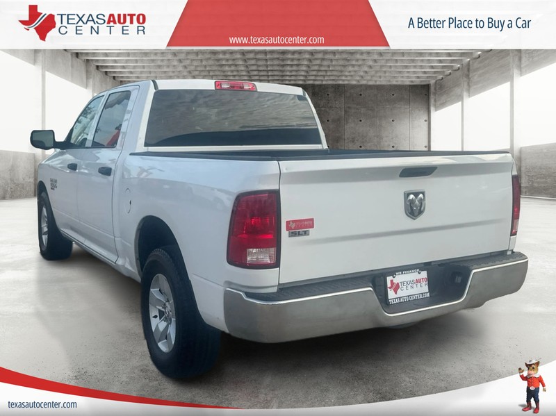 Ram 1500 Classic Vehicle Full-screen Gallery Image 8